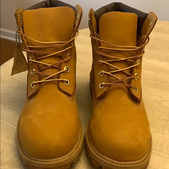 Timberland Wheat (7.5 Women) - Picture 4 of 4